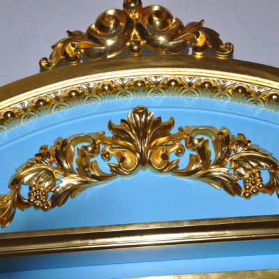 резьба в позолоте - элемент киота